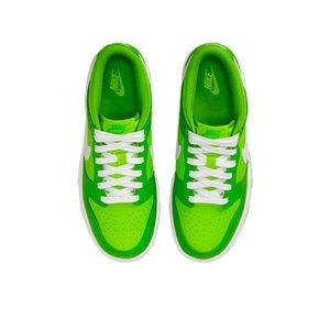 Nike Dunk Low “Chlorophyll”